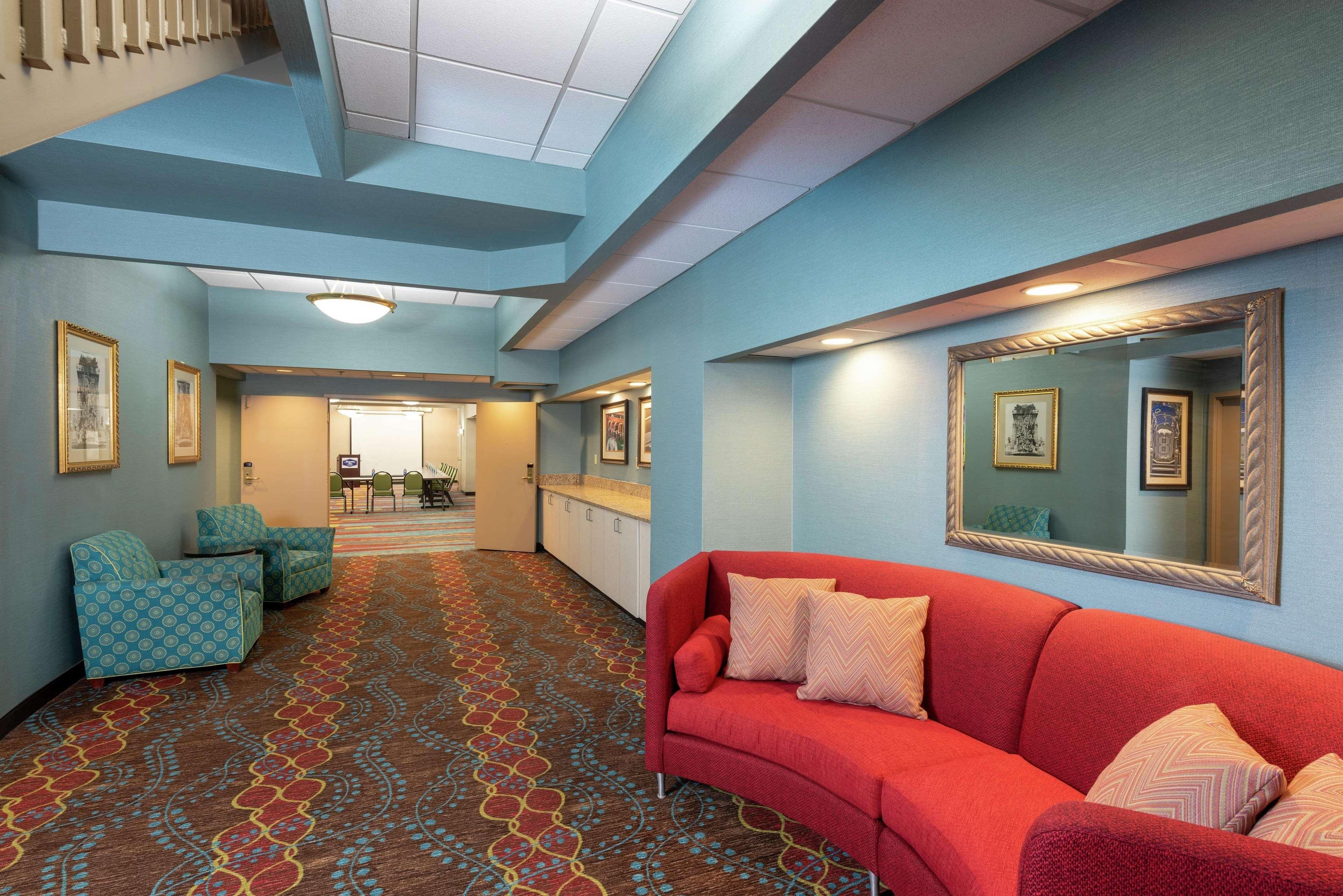 Hampton Inn Indianapolis Downtown Across From Circle Centre Бізнес фото