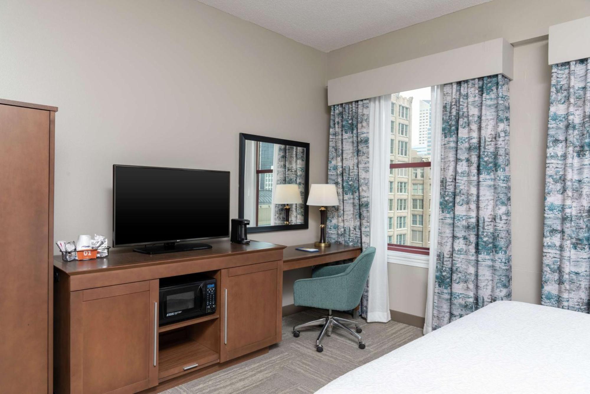 Hampton Inn Indianapolis Downtown Across From Circle Centre Екстер'єр фото
